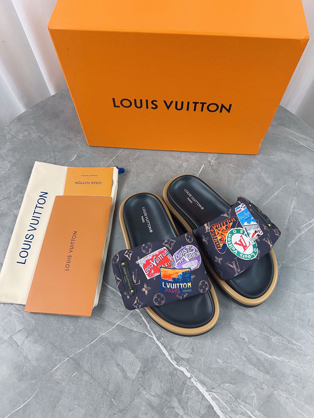 l0*is V*t0n pool pillow comfort mule