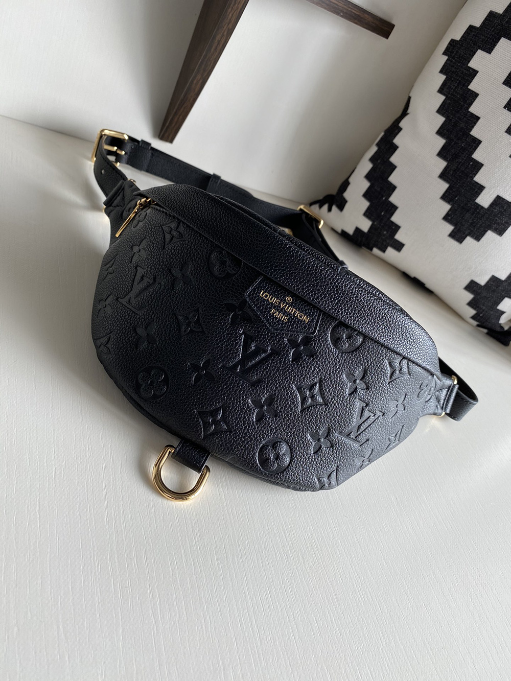 l0*is V*t0n bags m44812 23*16*10cm