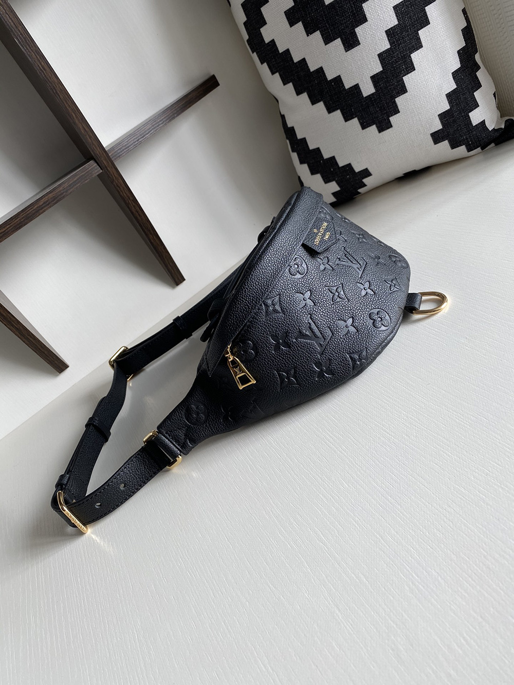 l0*is V*t0n bags m44812 23*16*10cm