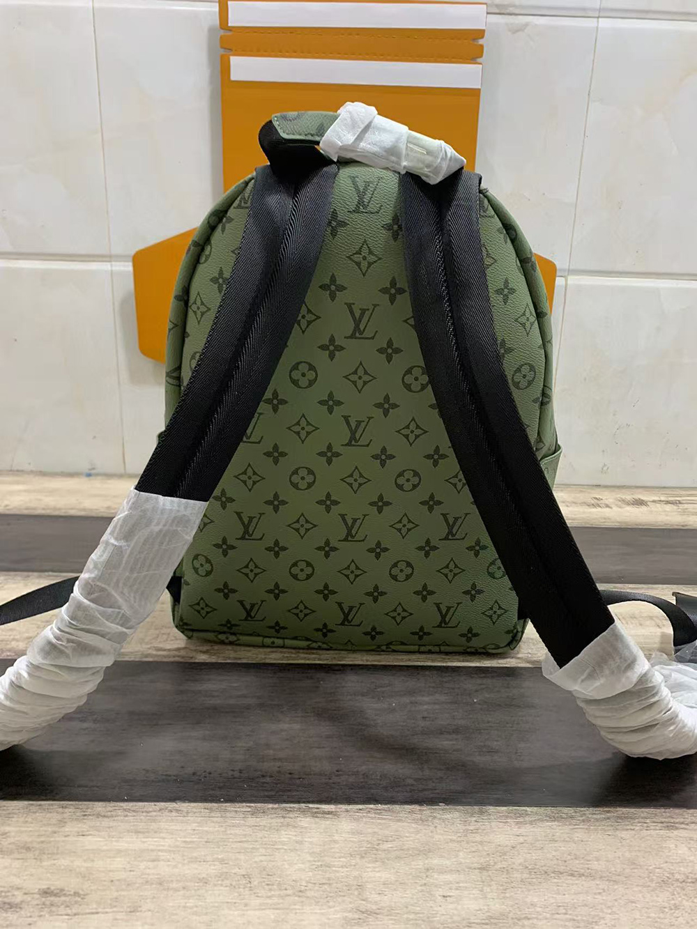 l0*is V*t0n discovery pm backpack bags m46802 29*38*20cm