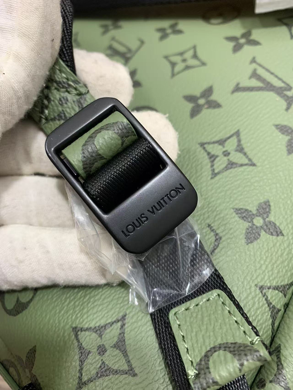 l0*is V*t0n discovery pm backpack bags m46802 29*38*20cm