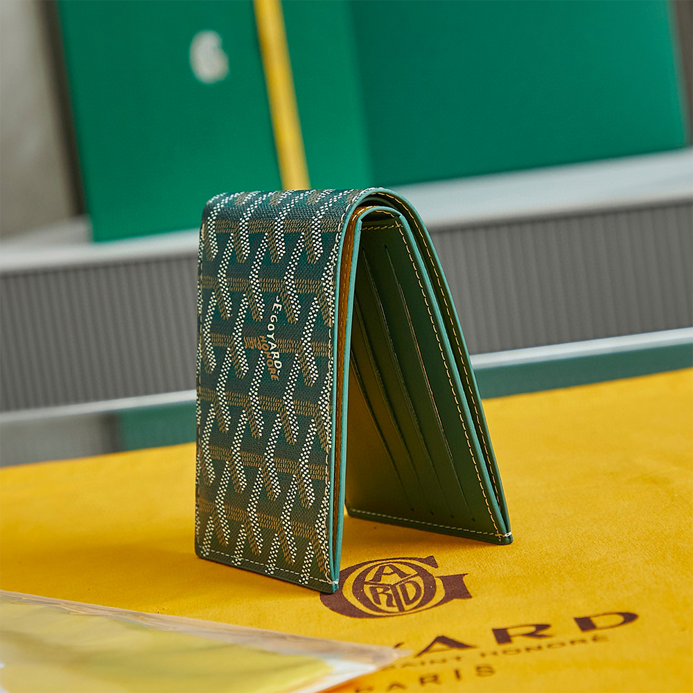 Go*ard wallets to8p50 11*2*9cm