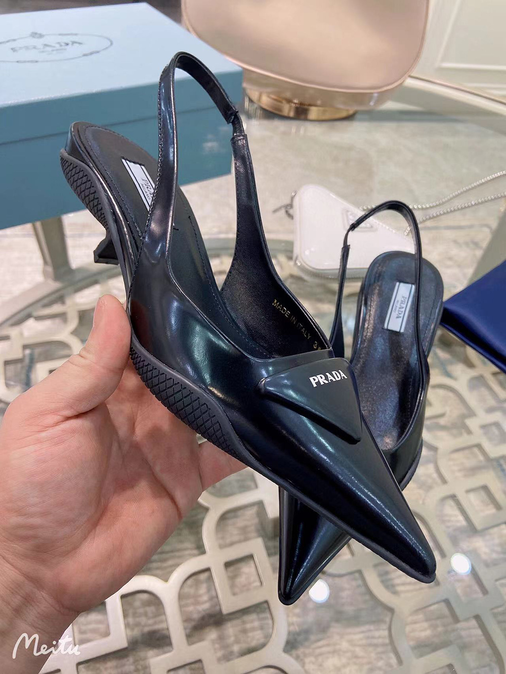 Prada Patent leather slingback pumps height:3cm