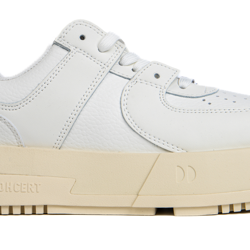 Choco Concert Cow Leather Stylish Skateboarding Shoes White