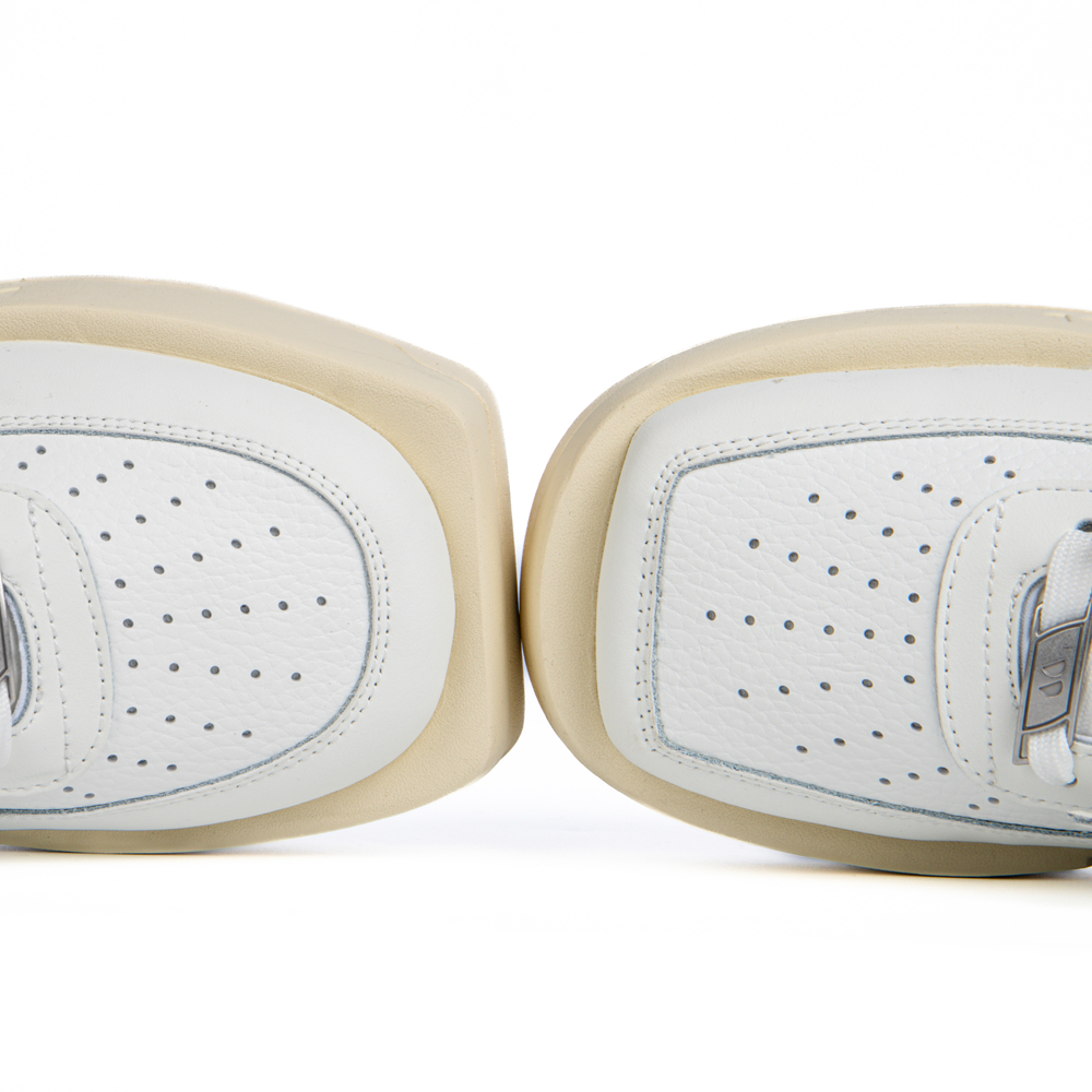 Choco Concert Cow Leather Stylish Skateboarding Shoes White