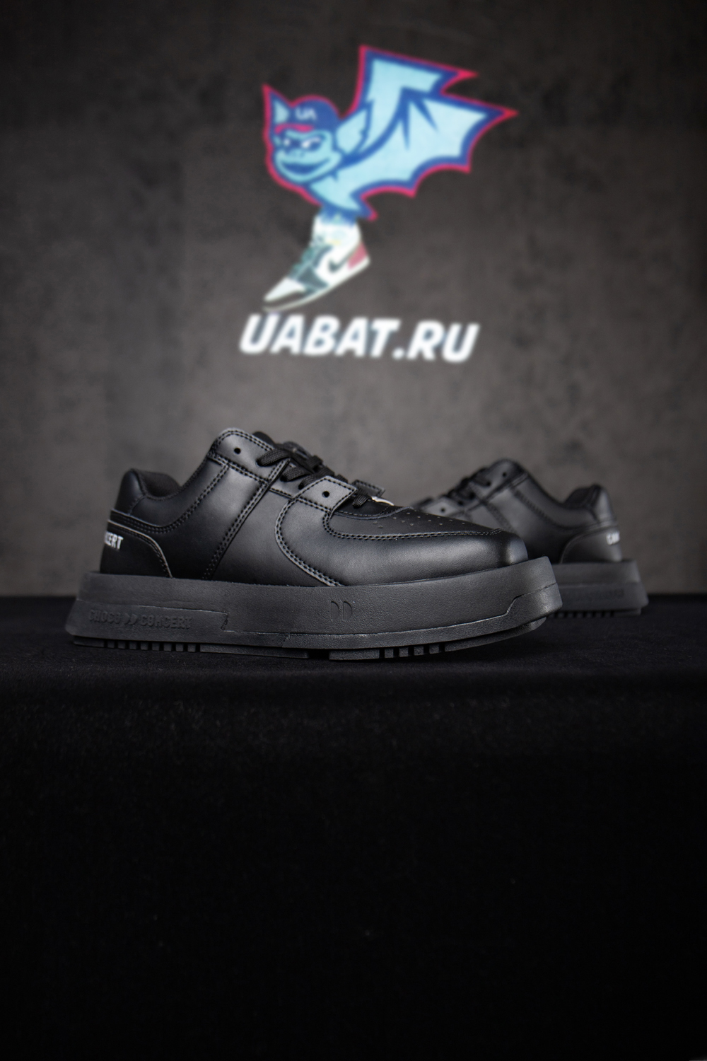 Choco Concert Cow Leather Stylish Skateboarding Shoes Black