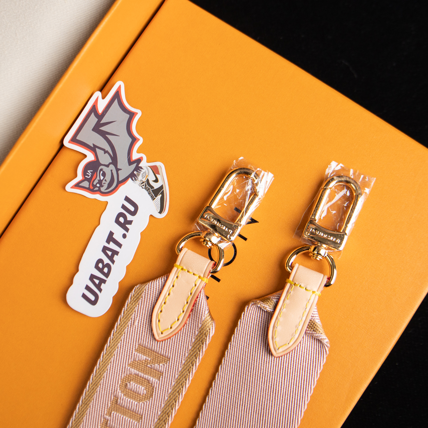 l0*is V*t0n bags m44813 24*16*6cm