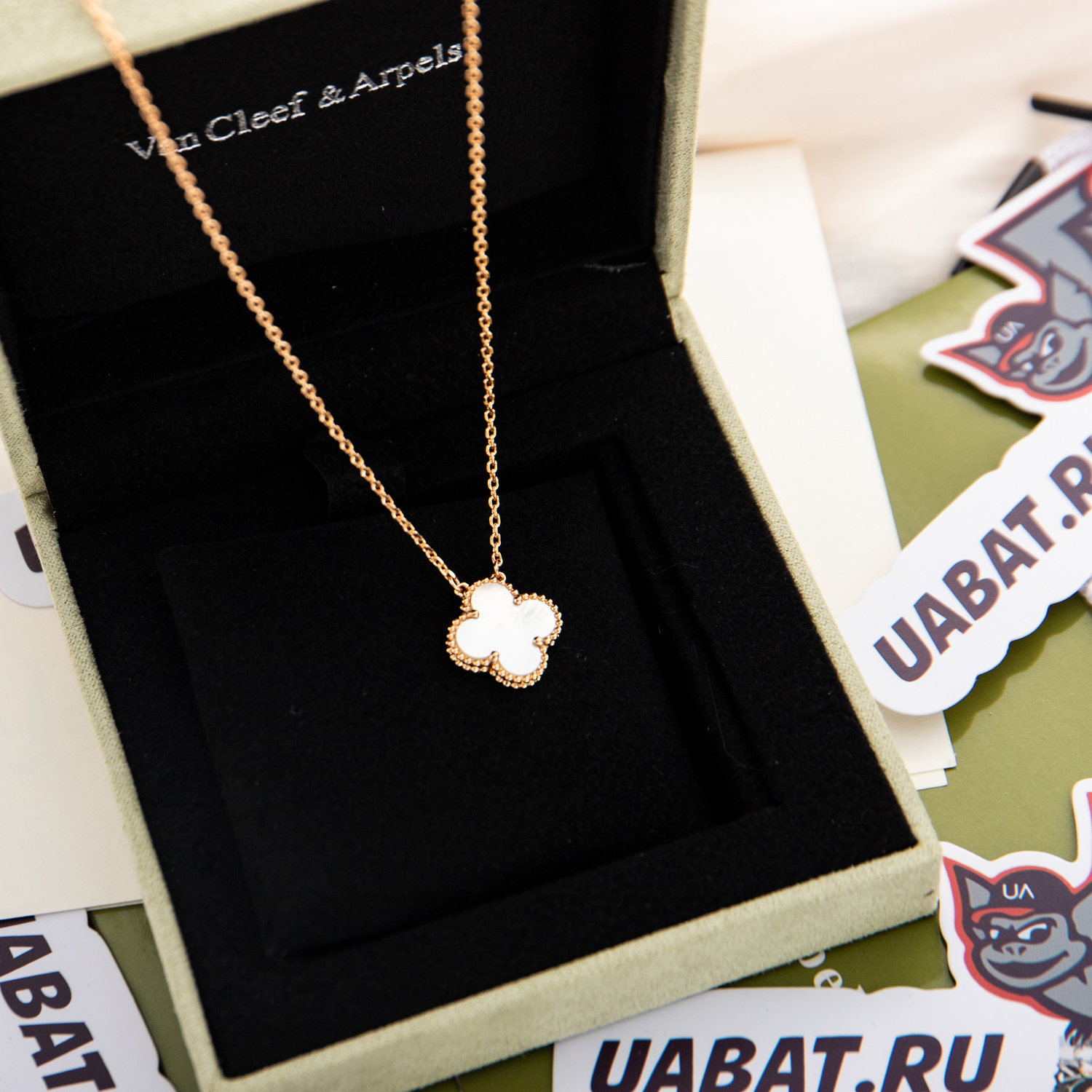 V*N CL*F & arpels, gold,white shell necklaces