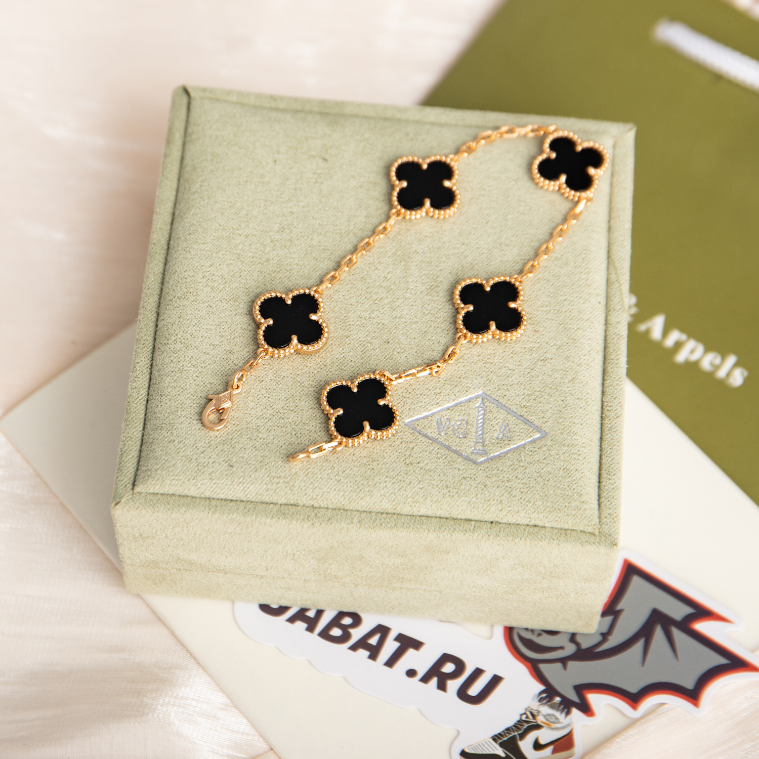 V*N CL*F & arpels bracelet v79249