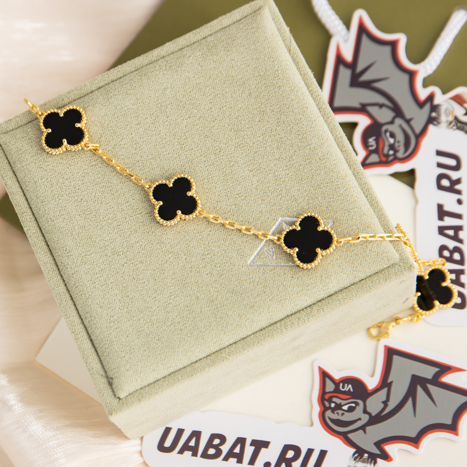 Vintage Alhambra bracelet 5 motifs