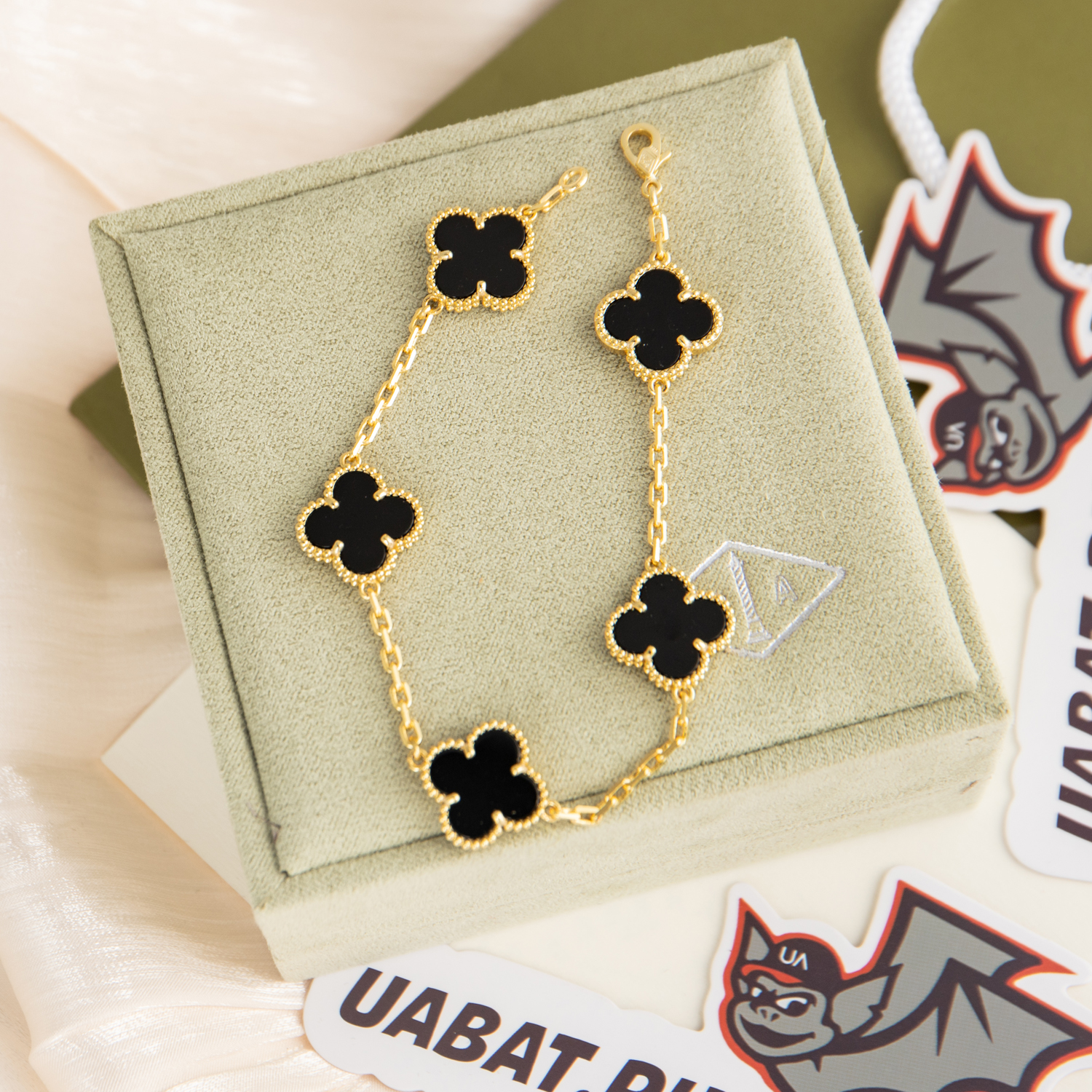 Vintage Alhambra bracelet 5 motifs