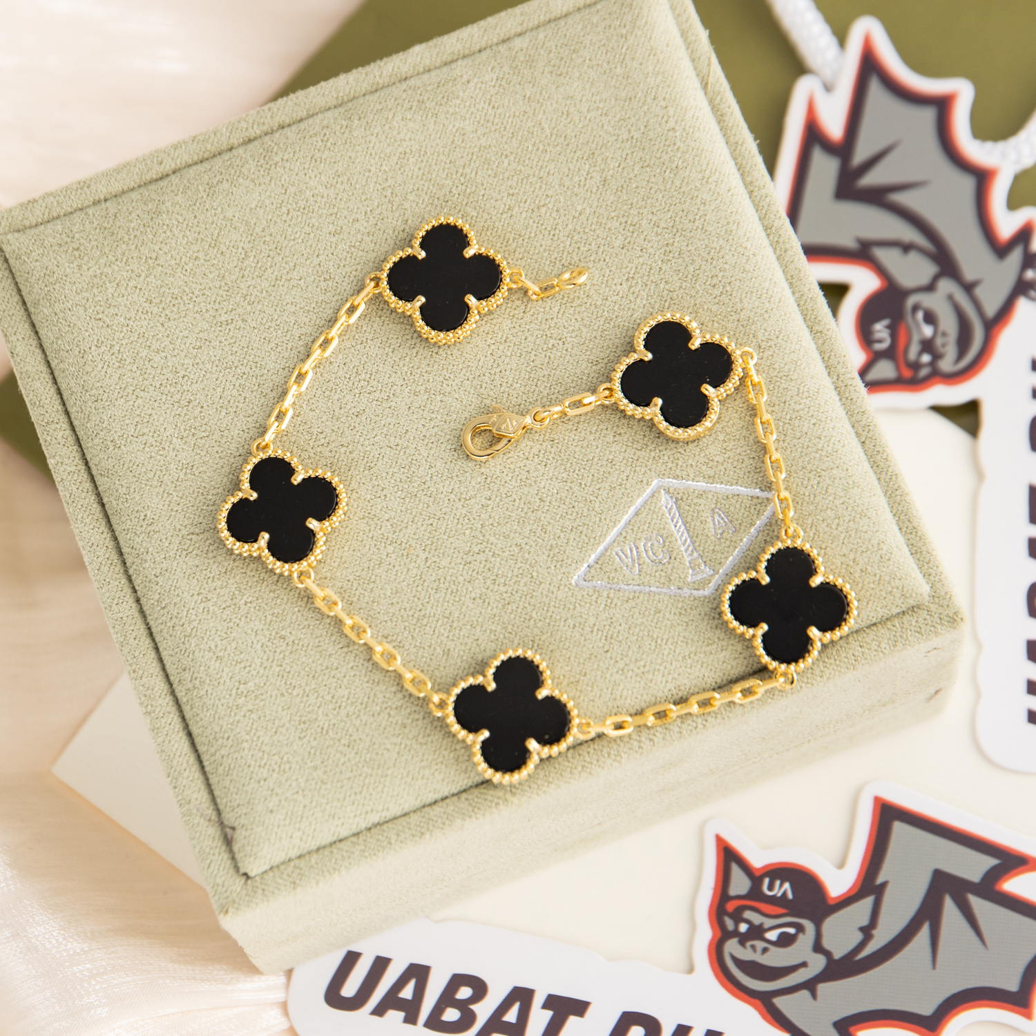 Vintage Alhambra bracelet 5 motifs