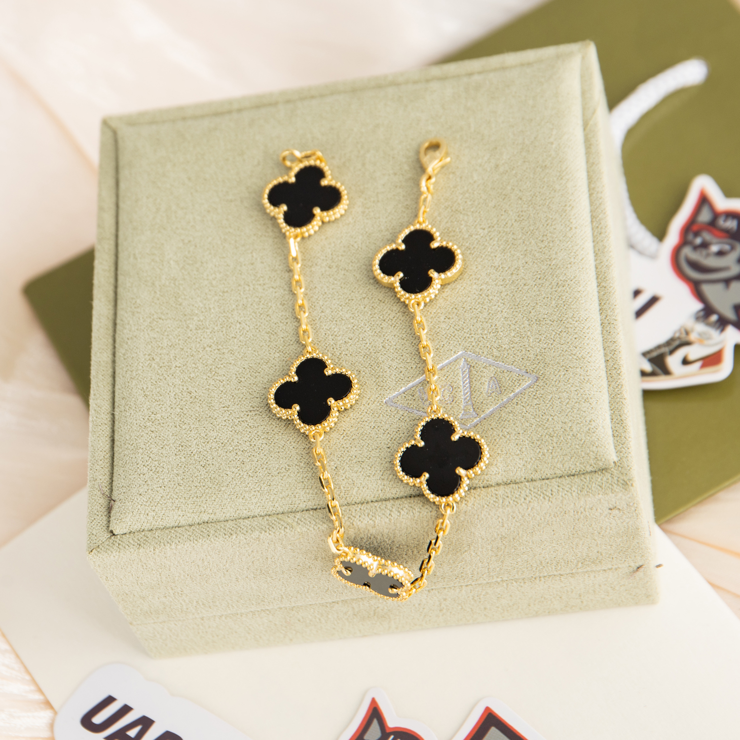 Vintage Alhambra bracelet 5 motifs