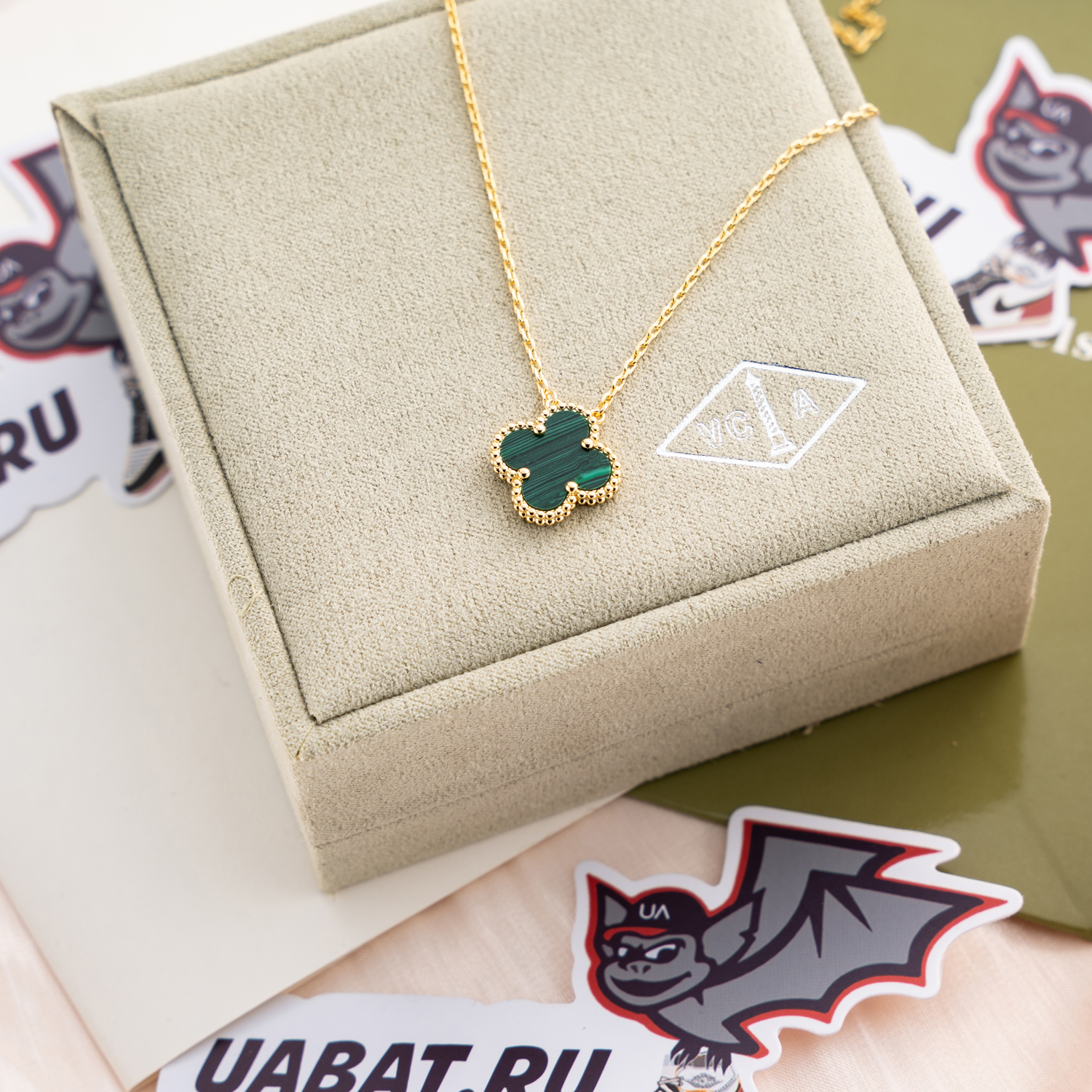 V*N CL*F & arpels jewelry necklaces df605985