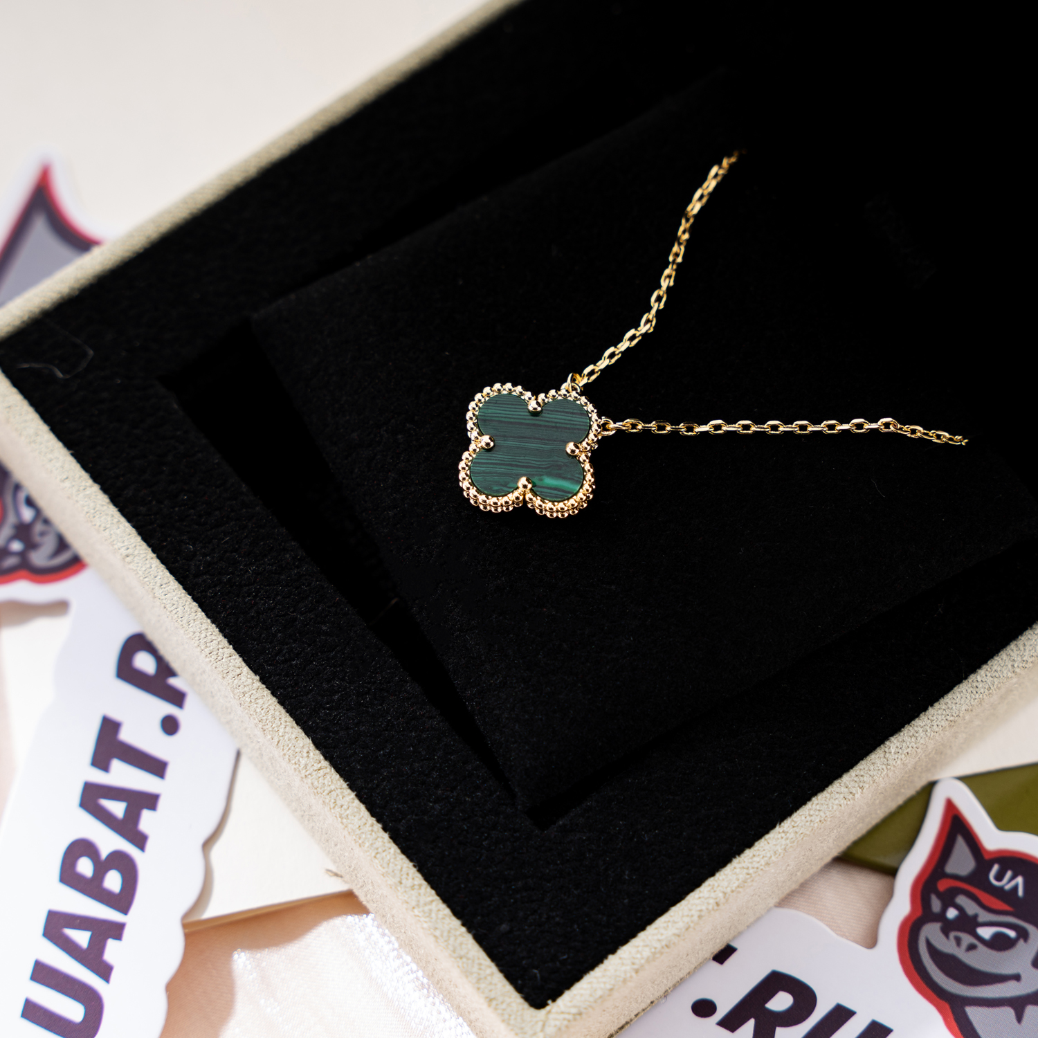 V*N CL*F & arpels jewelry necklaces df605985