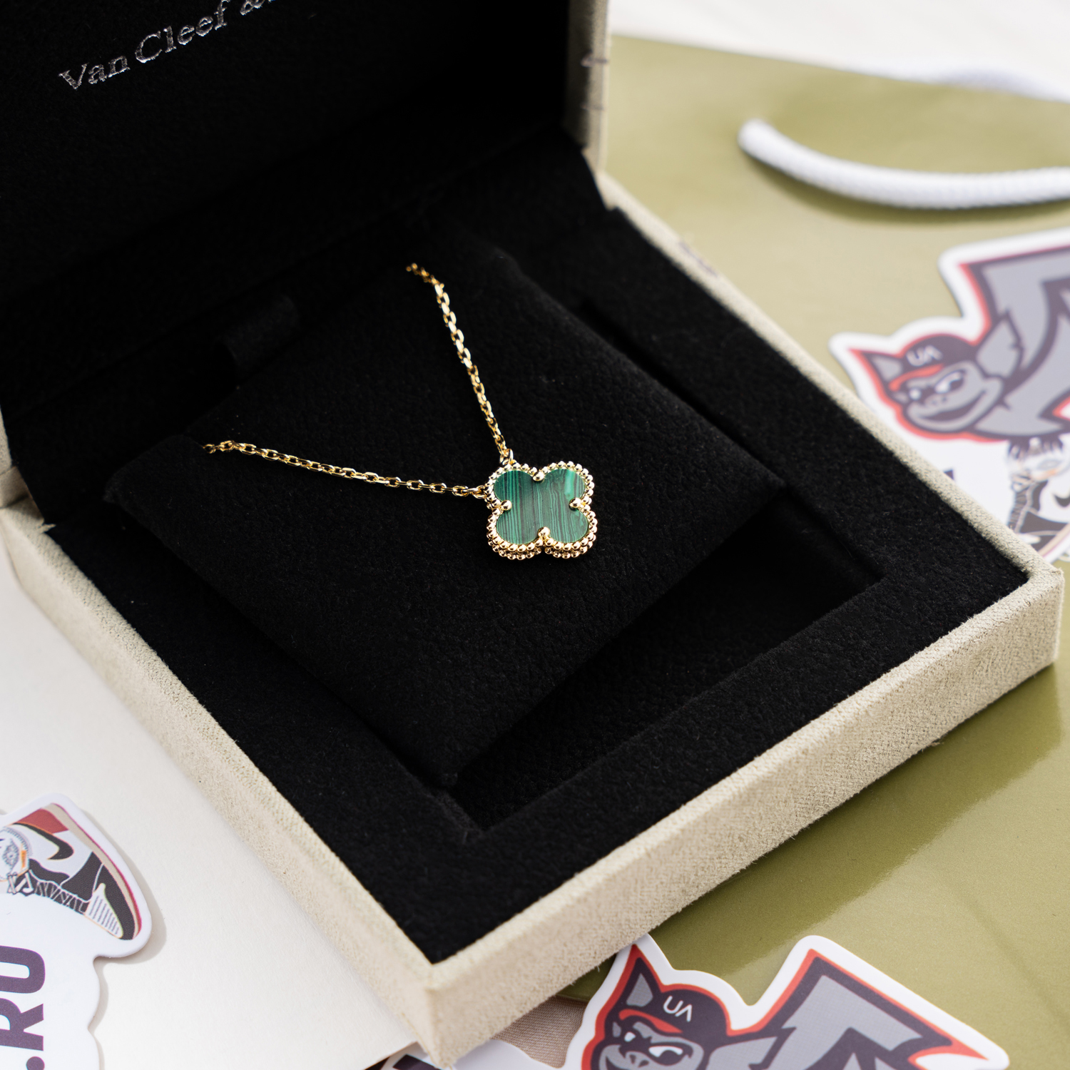 V*N CL*F & arpels jewelry necklaces df605985