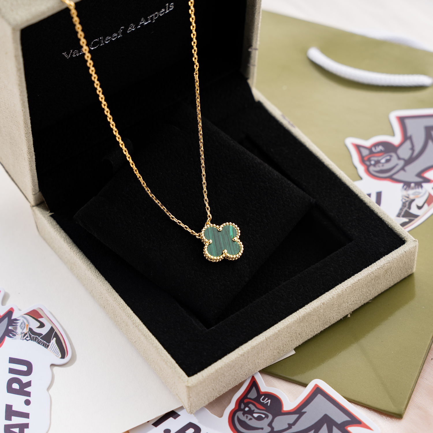 V*N CL*F & arpels jewelry necklaces df605985