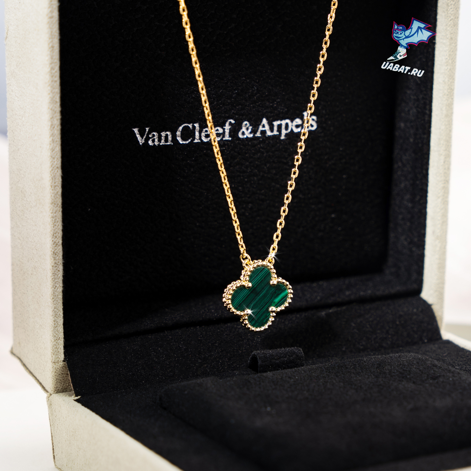 V*N CL*F & arpels jewelry necklaces df605985