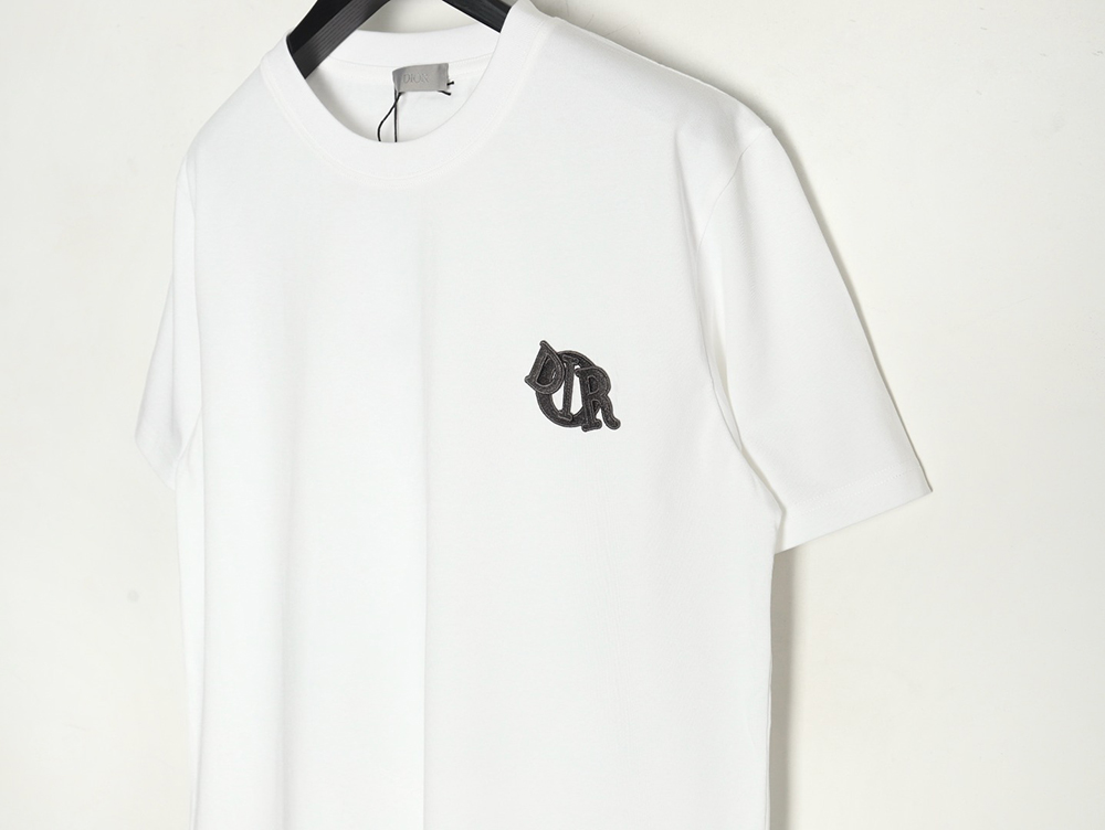 D*or four-color embroidered chapter letter t-shirt