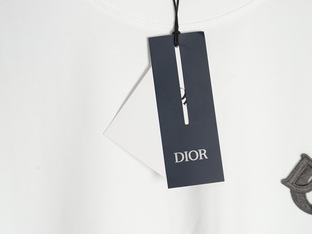 D*or four-color embroidered chapter letter t-shirt