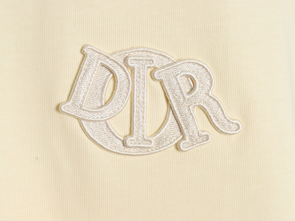 D*or four-color embroidered chapter letter t-shirt tsk1