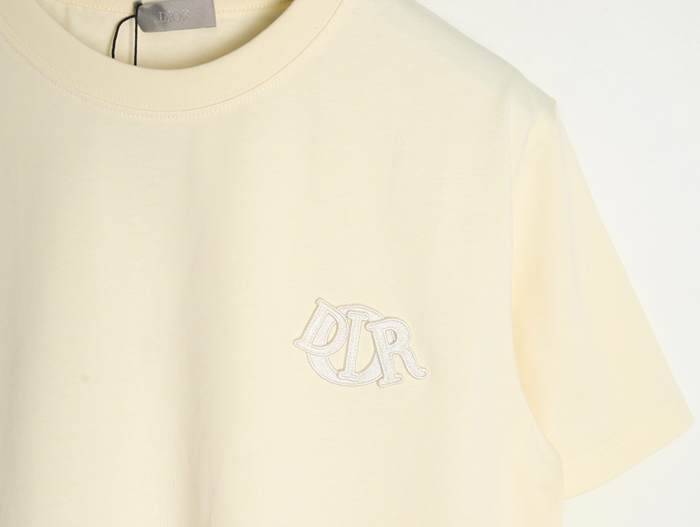 D*or four-color embroidered chapter letter t-shirt tsk1