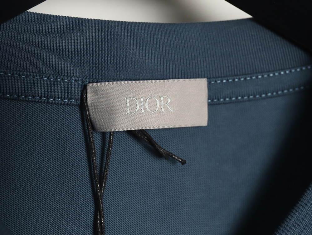 D*or four-color embroidered chapter letter t-shirt tsk2