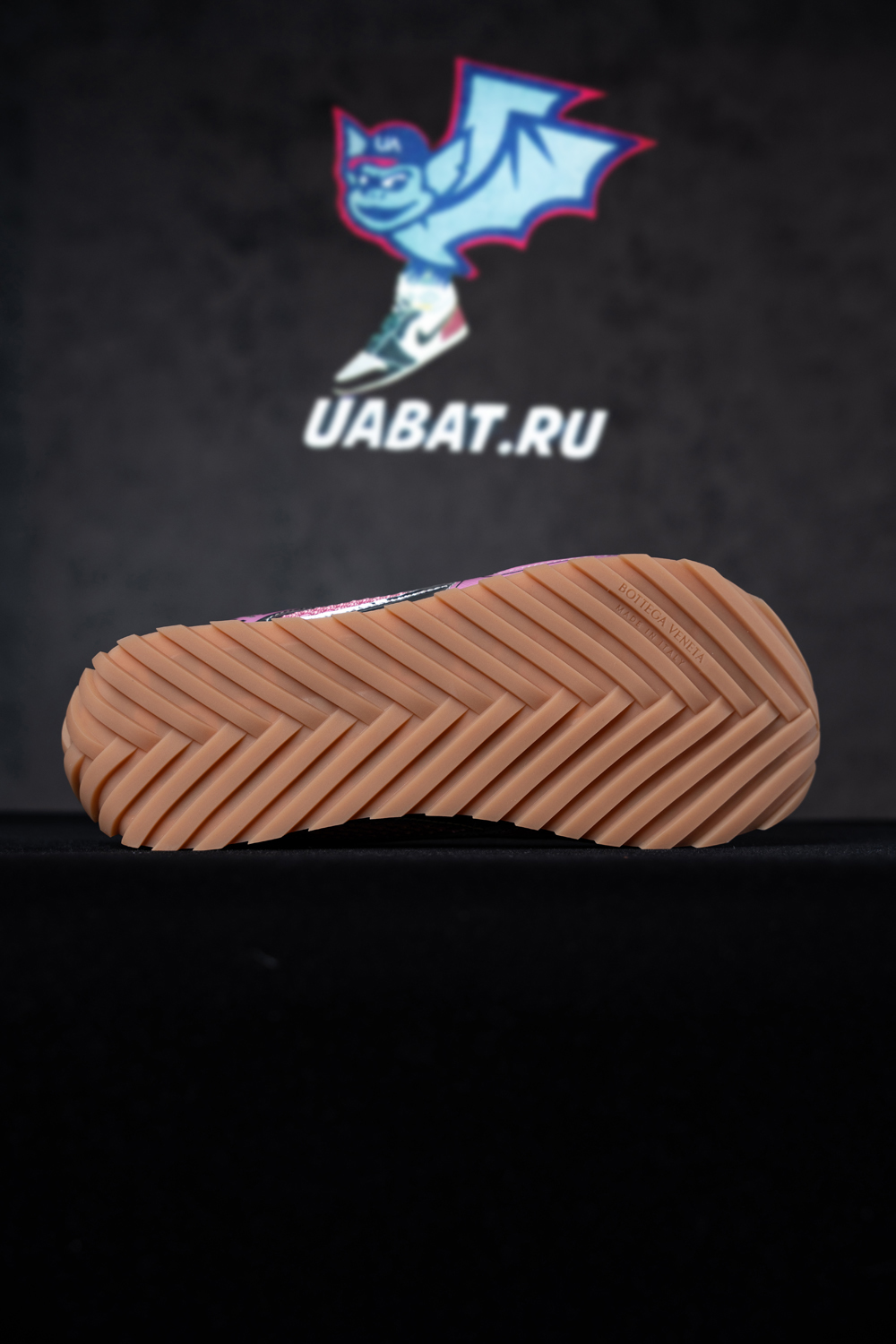 bo*te*ga Ve*ne*ta orbit sneaker