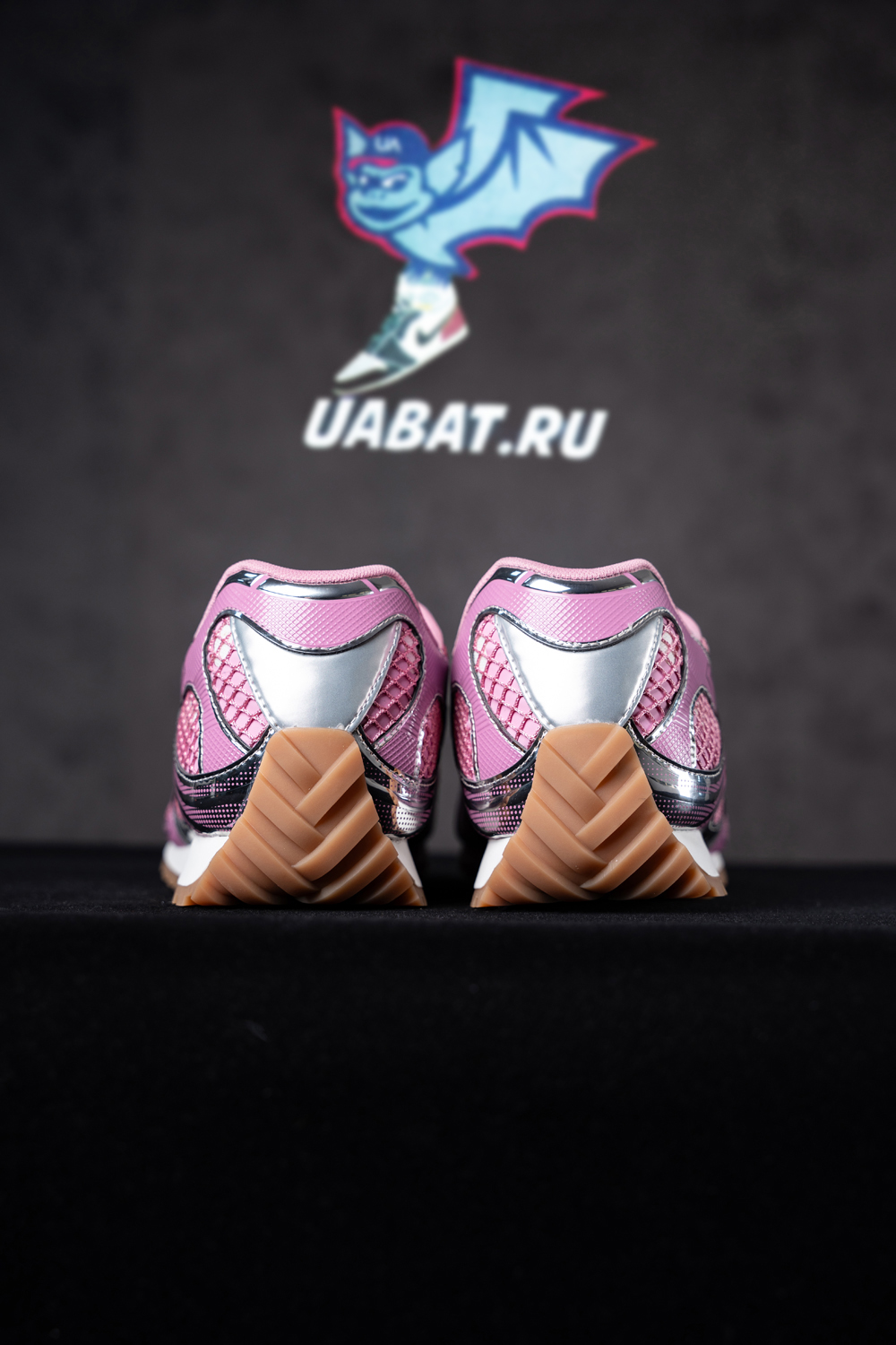 bo*te*ga Ve*ne*ta orbit sneaker