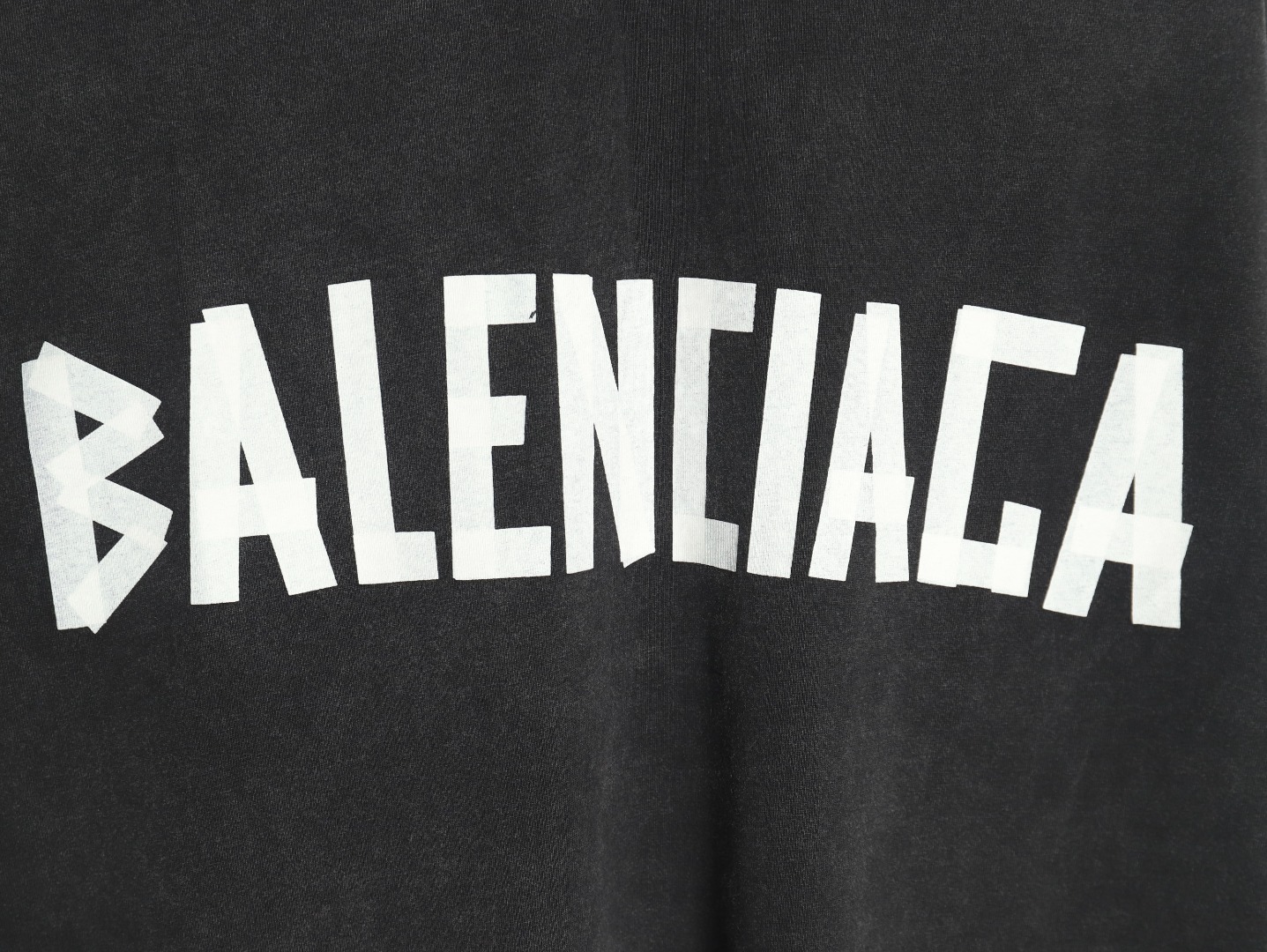 Ba*len*cia*ga washed tape letters short sleeve t-shirt
