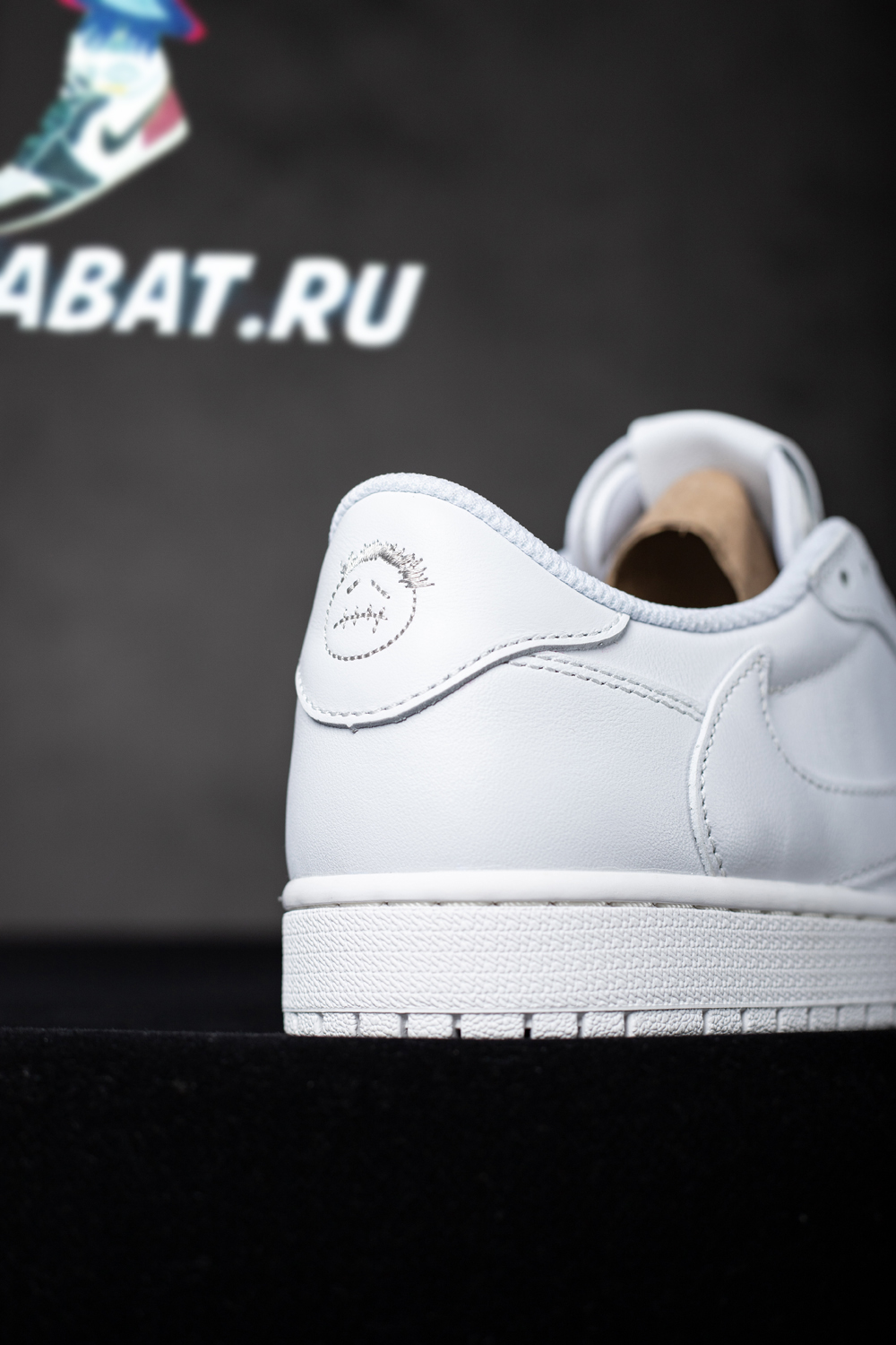 Custom Travis Scott x Air Jordan 1 Low“White Party”