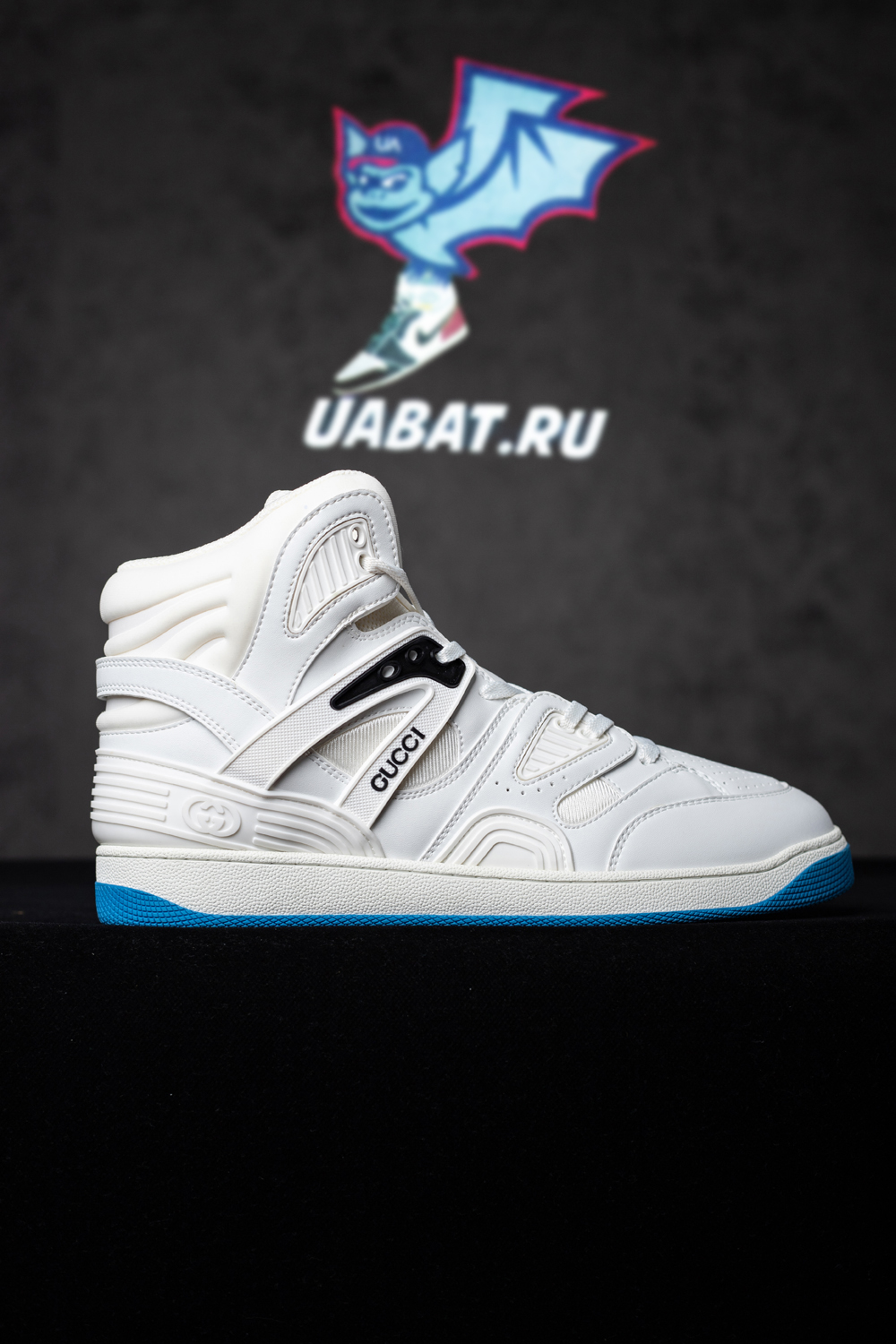 G*u*i basket high sneaker 