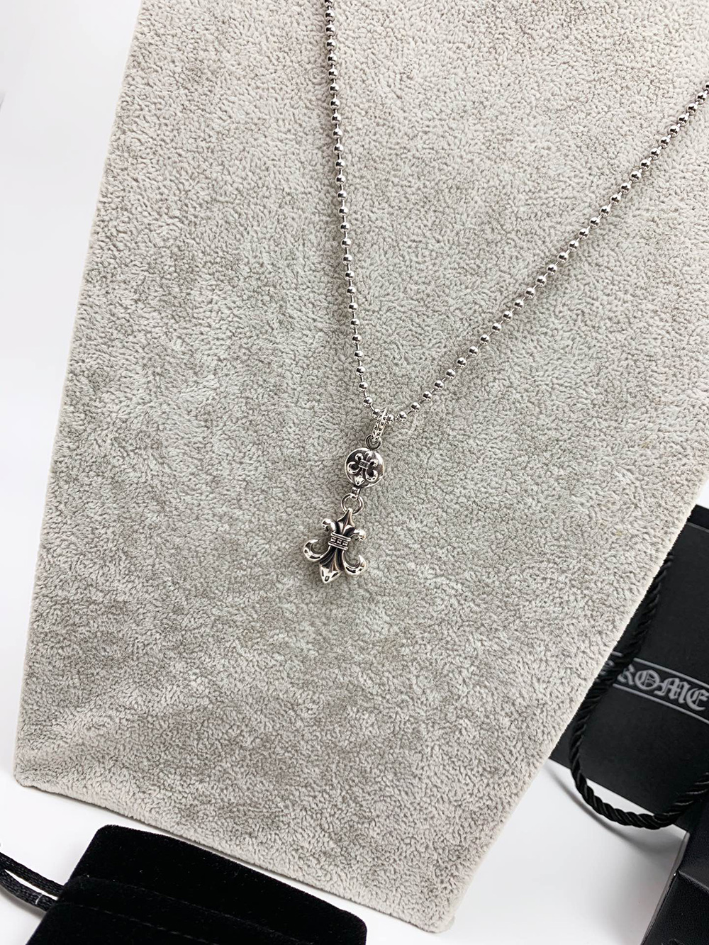 Ch**me He**ts necklaces 625453