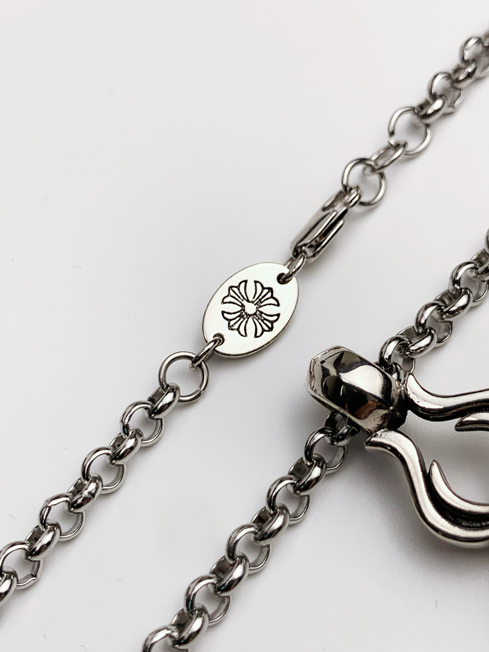 Ch**me He**ts necklaces 625478