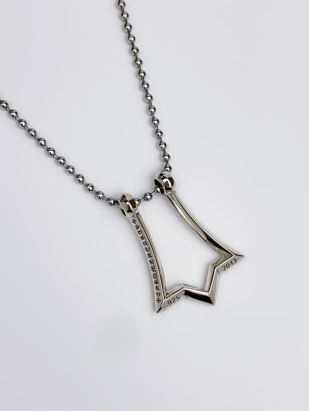 Ch**me He**ts necklaces 645569