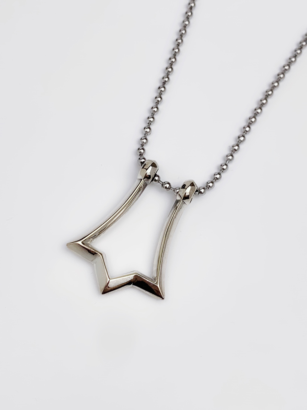 Ch**me He**ts necklaces 645569