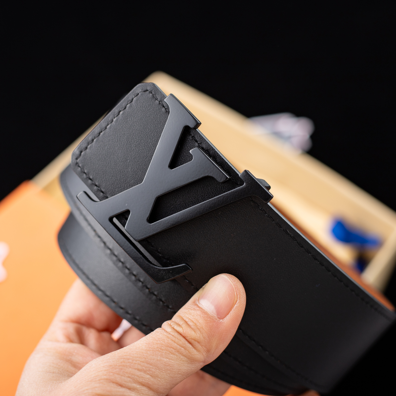 l0*is V*t0n belts m0424v 40mm