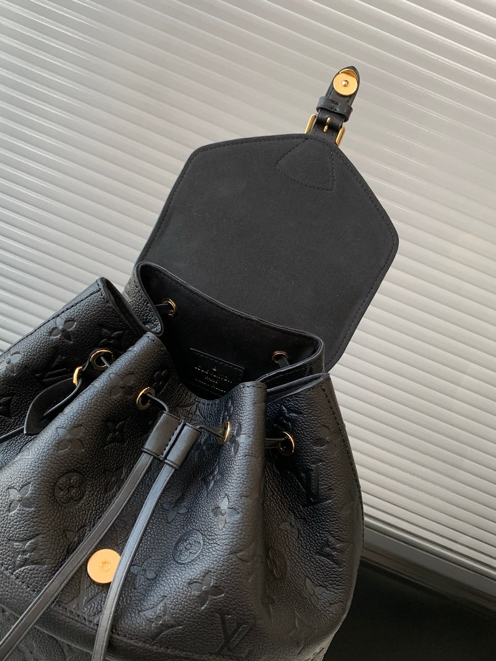 l0*is V*t0n bags m45205 27.5*33.14cm