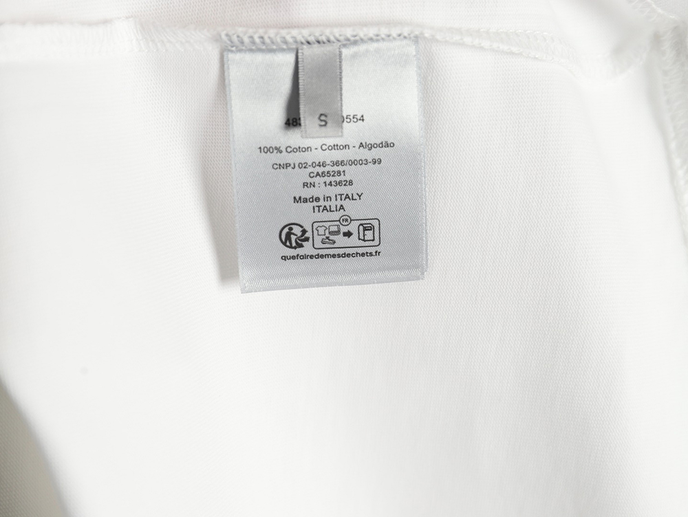 D*or cursive embroidered letters short-sleeved t-shirt