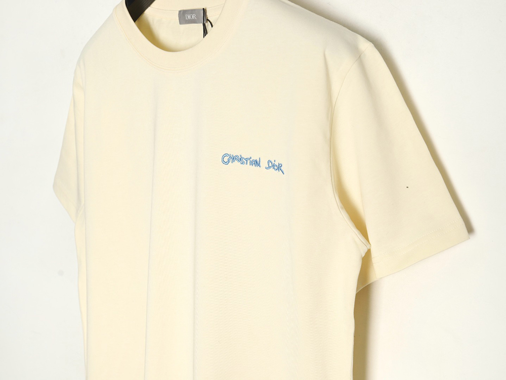 D*or cursive embroidered letters short-sleeved t-shirt tsk1