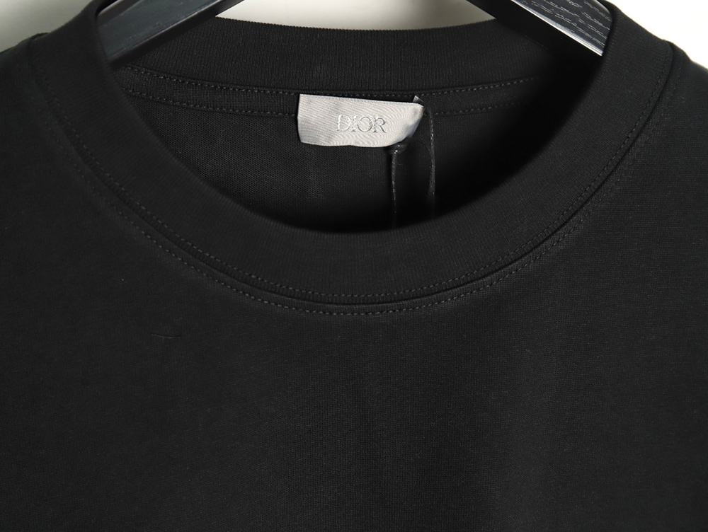 D*or cursive embroidered letters short-sleeved t-shirt tsk4