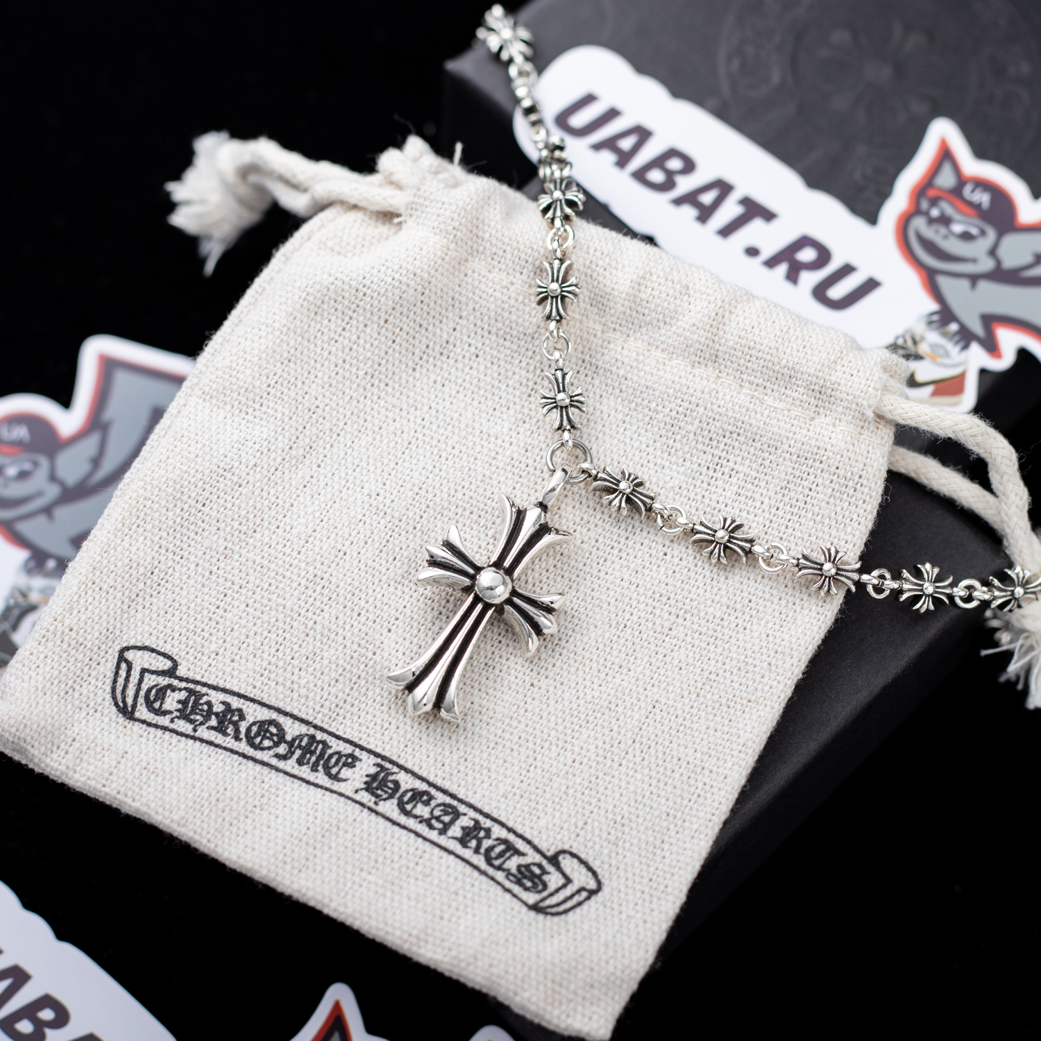Ch**me He**ts silver cross pendant necklace g9315