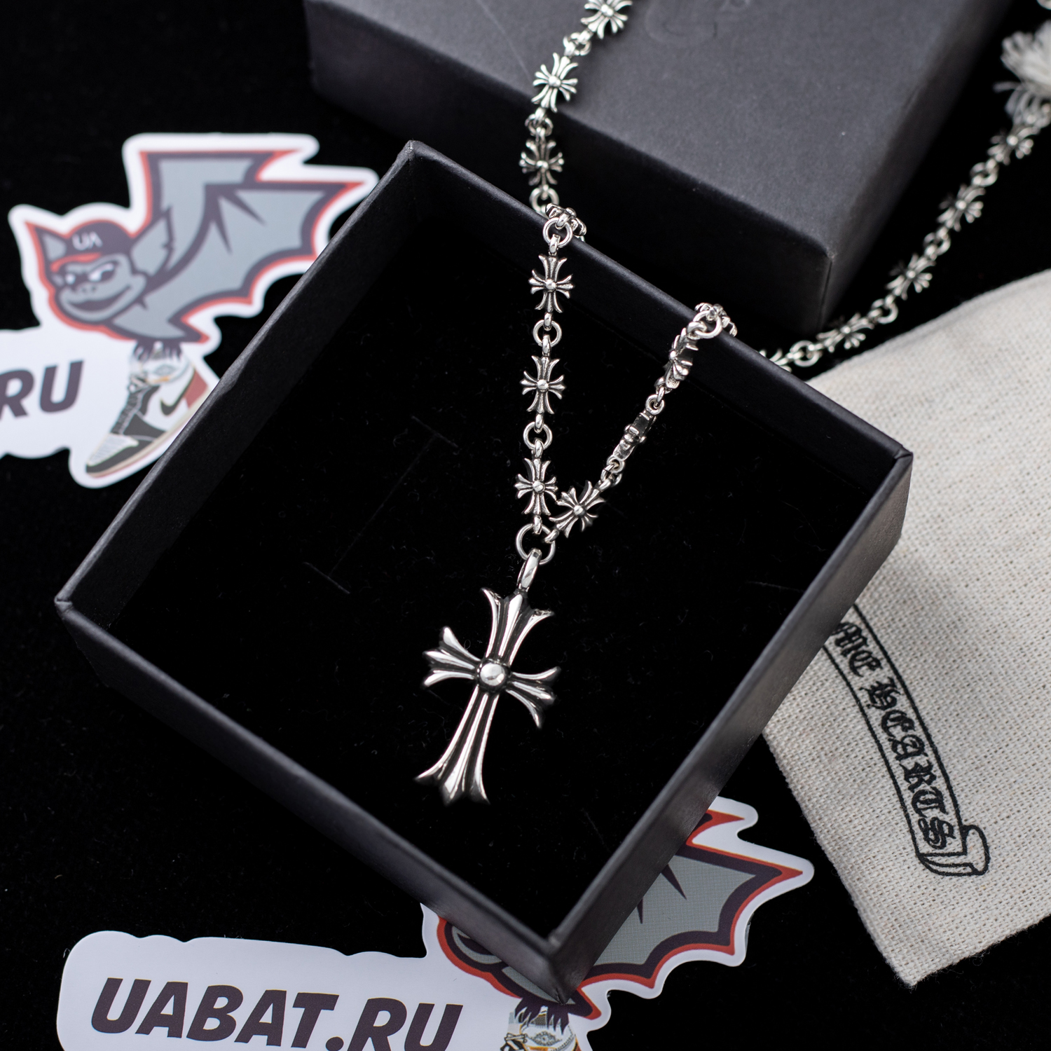 Ch**me He**ts silver cross pendant necklace g9315