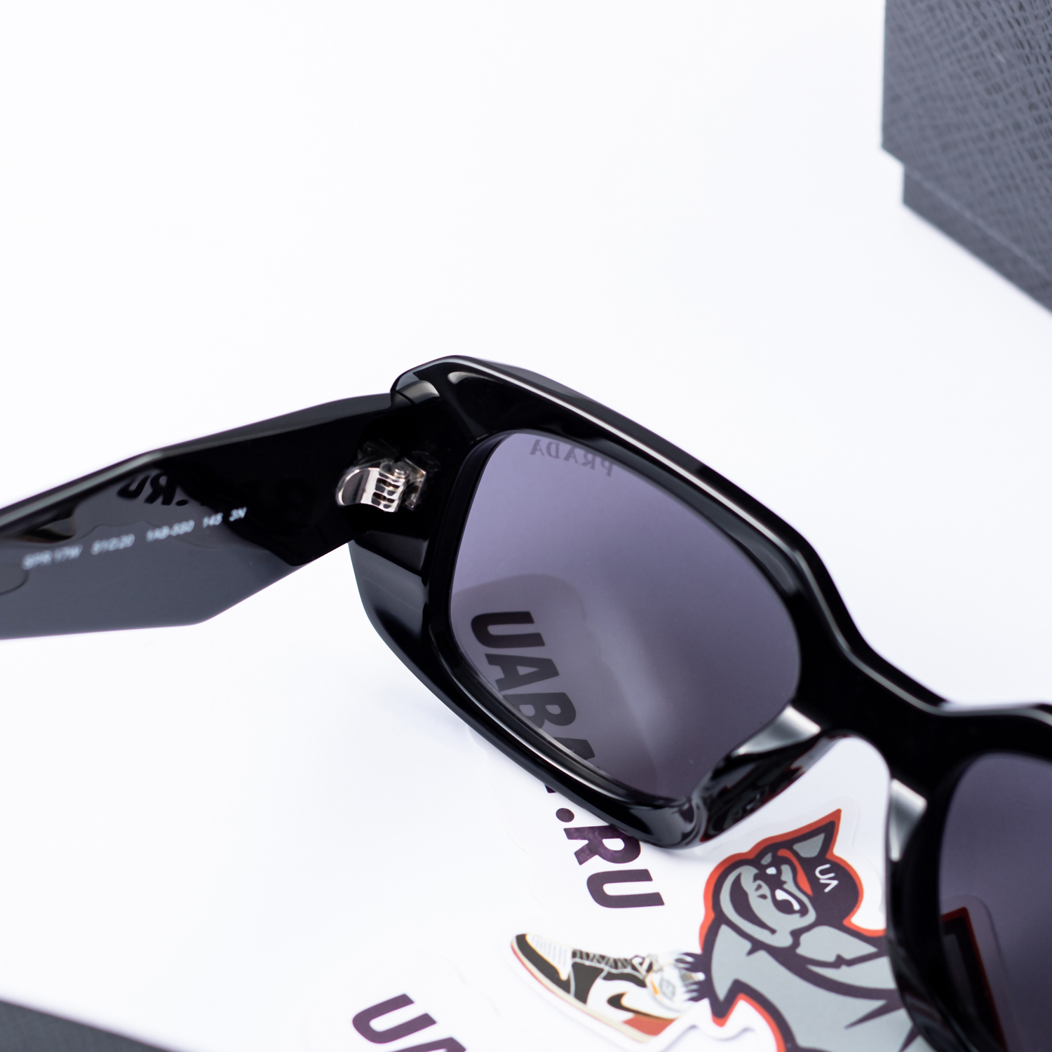 Pra*a eyeglasses 06ys