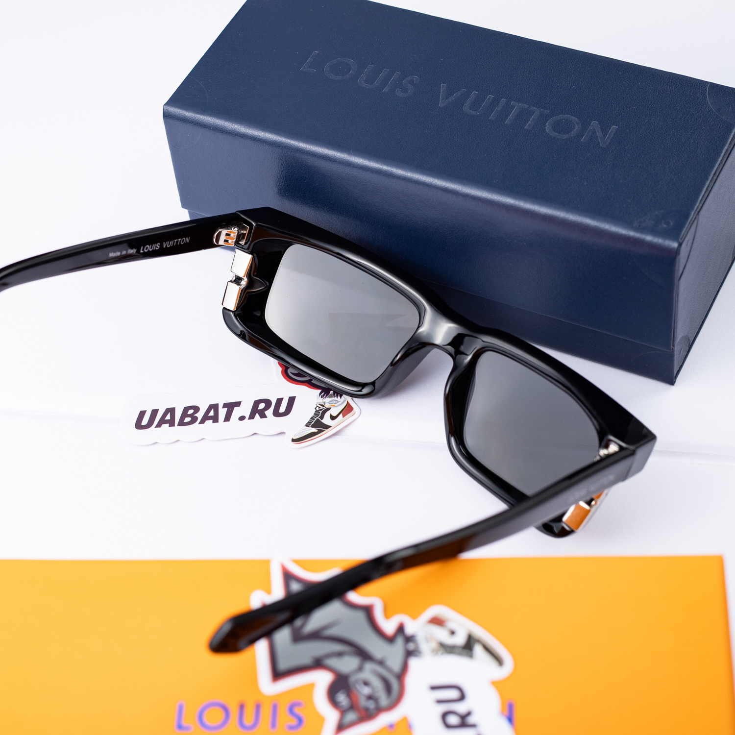 l0*is V*t0n venice square sunglasses z2187u