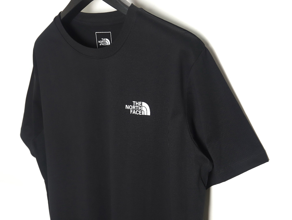 the nor*h F**e classic small logo print short-sleeved t-shirt tsk1