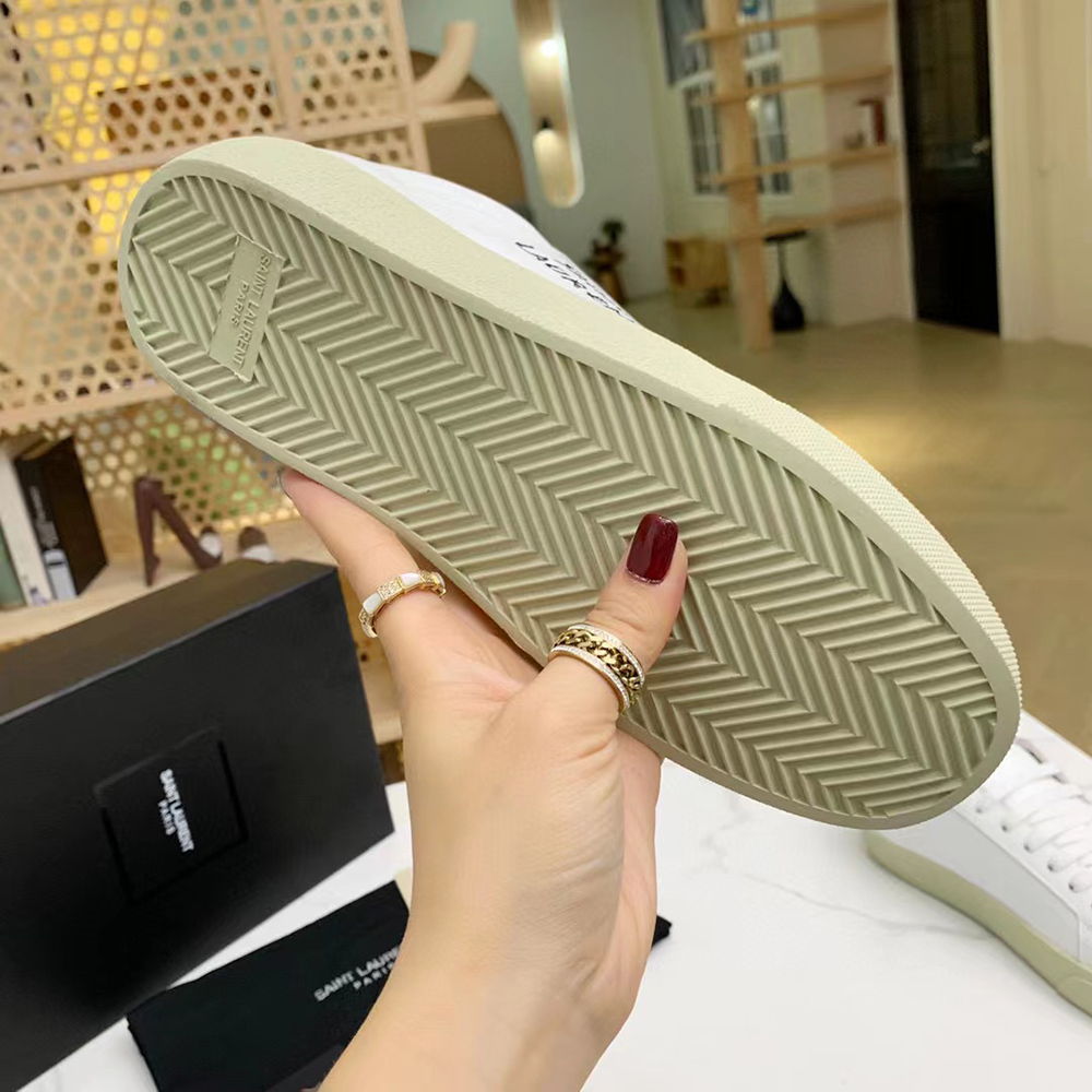 Sa**t Lau*nt court classic sl/06