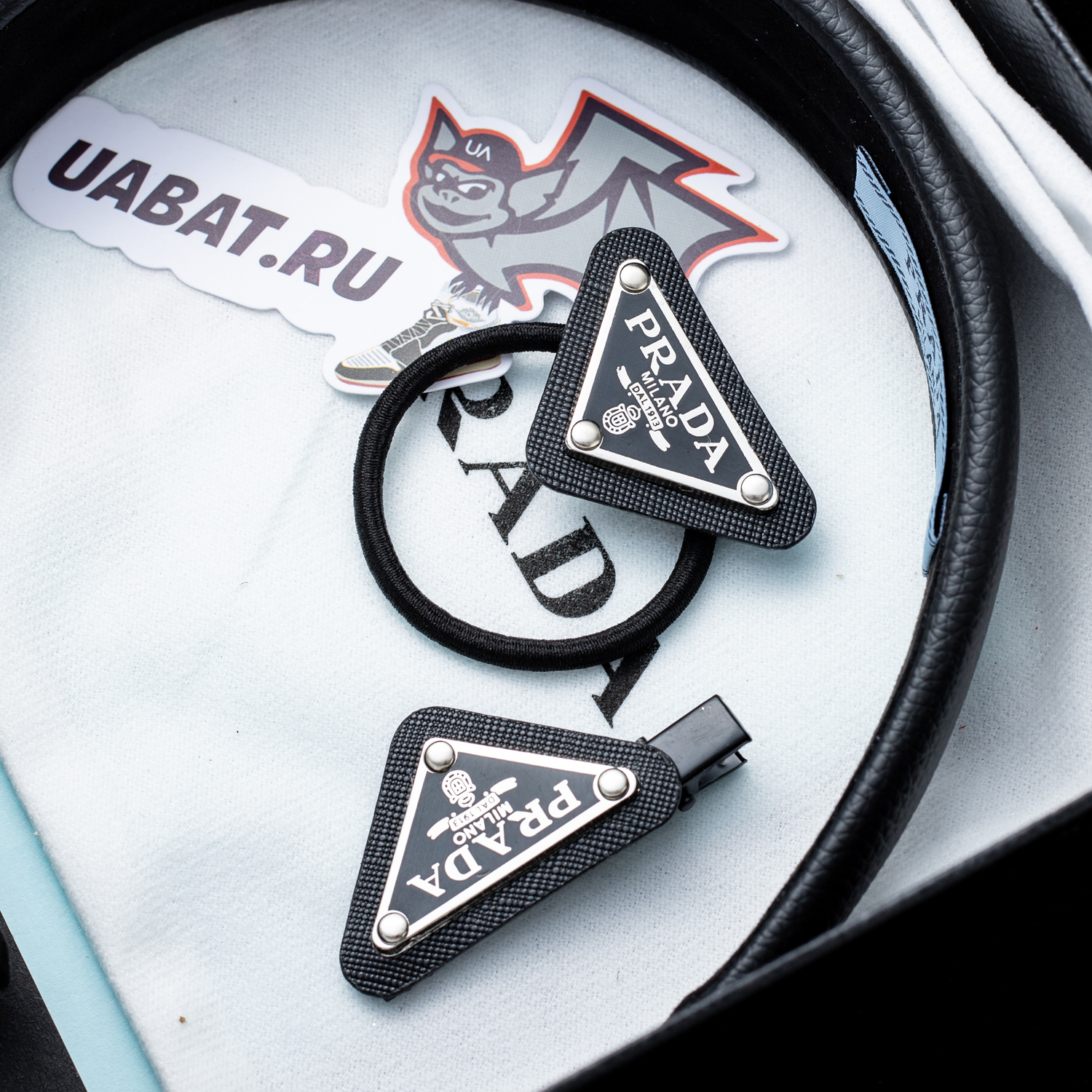 Pra*a women wide nylon headband