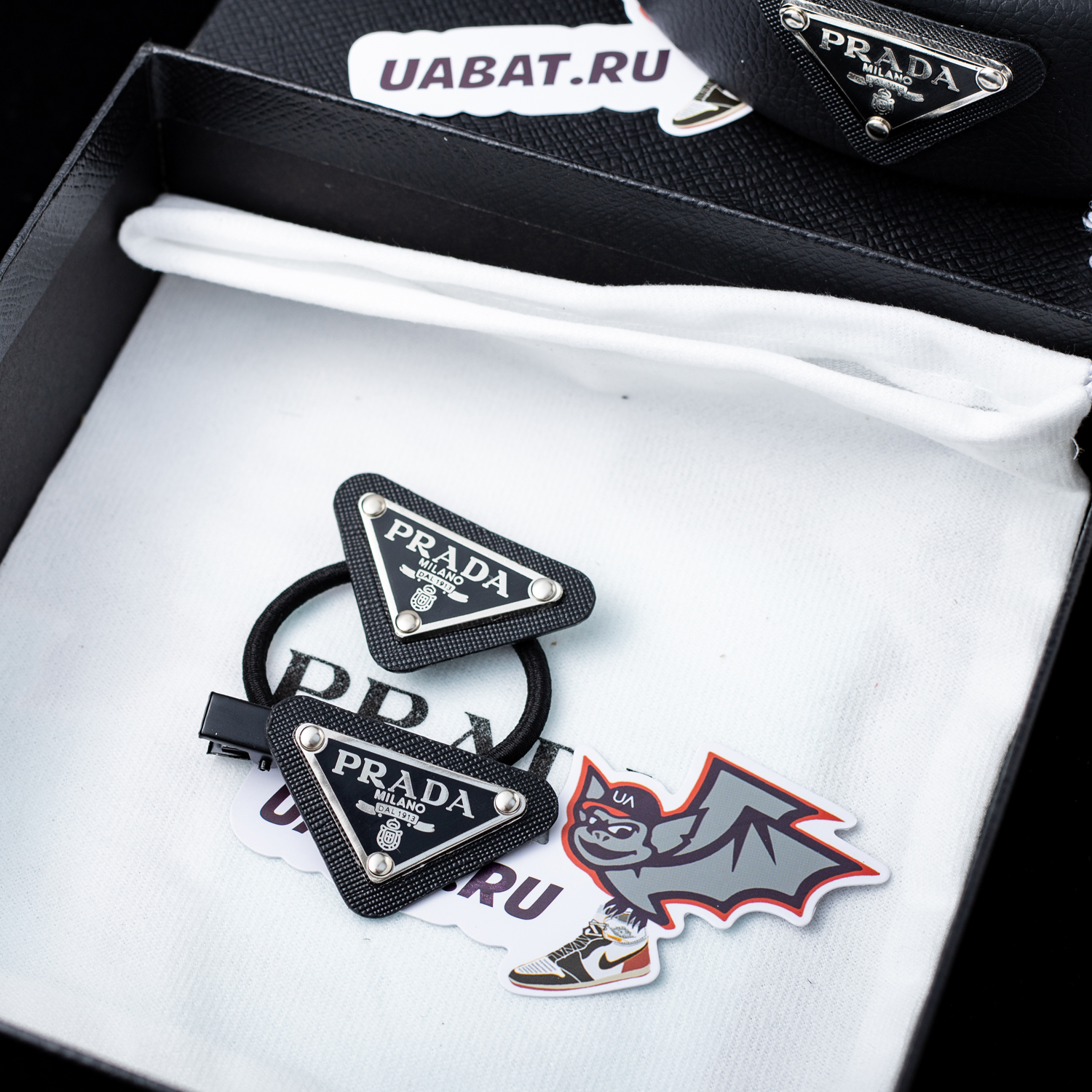 Pra*a women wide nylon headband