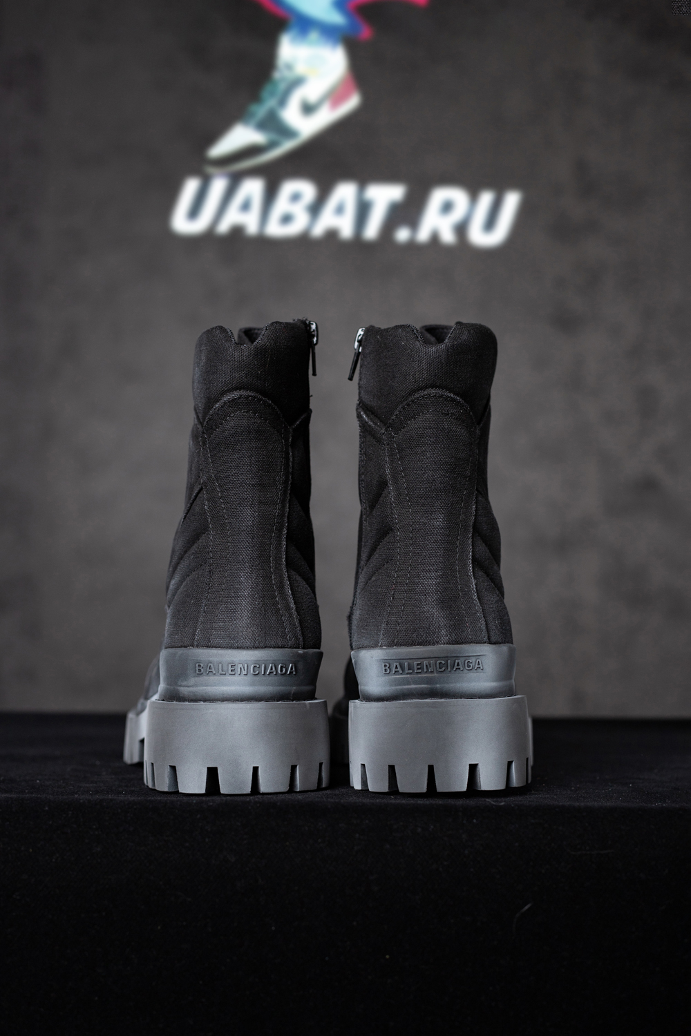 Ba*len*cia*ga lace-up combat boots